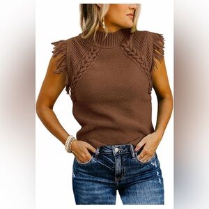 🆕Sleeveless Knit Top with Fringe